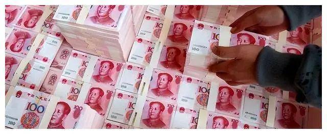 的堕落史她的荒唐奢靡让我们咂舌爱游戏网站入口广东“美女院长”