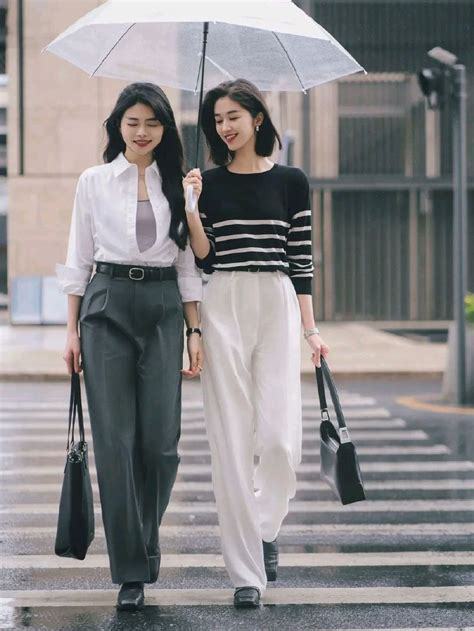 生的穿搭秘诀与风格推荐！爱游戏平台不同年龄段女(图3)