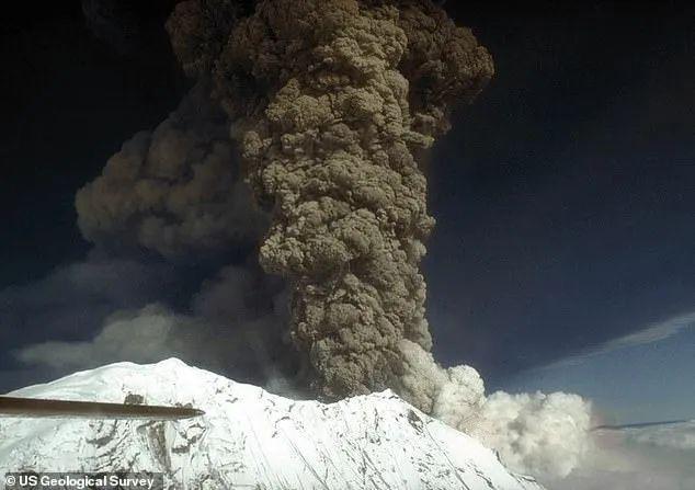 国大型火山可能近期爆发当地居民抢购口罩爱游戏app入口5000年未爆发！美